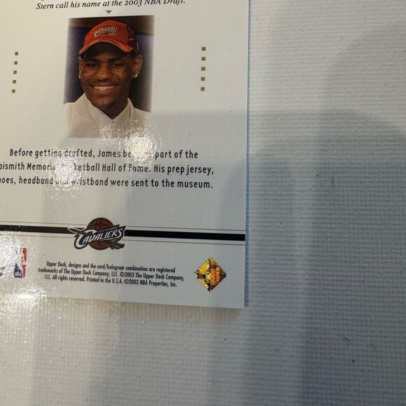 Upper Deck Kids Trading Card - White of rookie LeBron James mint - Picture 4 of 4
